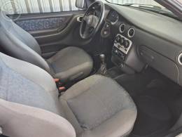 CHEVROLET - CELTA 1.0 MPFI VHC SUPER 8V 2P MANUAL - 2003/2004 - BRANCA - R$ 16.500,00