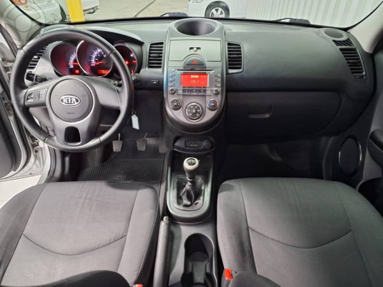 KIA MOTORS - SOUL 1.6 EX 16V 4P MANUAL - 2010/2011 - PRATA - R$ 41.500,00