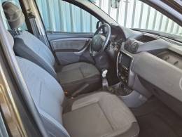 RENAULT - DUSTER 1.6 DYNAMIQUE 4X2 16V FLEX 4P MANUAL - 2013/2014 - VERDE - R$ 53.900,00