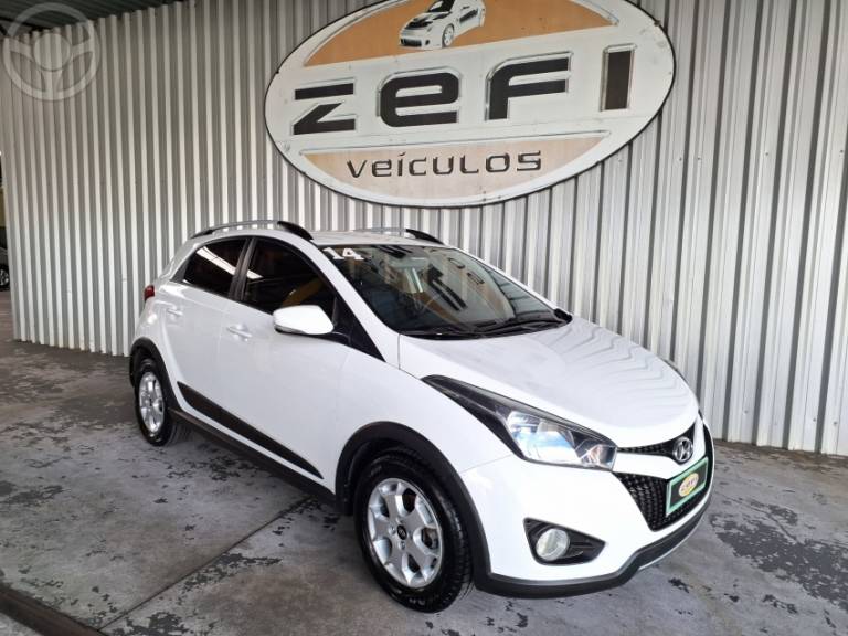 HYUNDAI - HB20X 1.6 16V STYLE FLEX 4P MANUAL - 2013/2014 - BRANCA - R$ 54.900,00