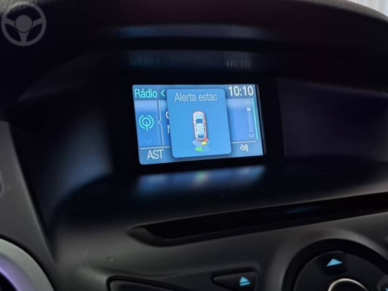 FORD - FOCUS 1.6 SE 16V FLEX 4P AUTOMÁTICO - 2014/2015 - BRANCA - R$ 52.900,00