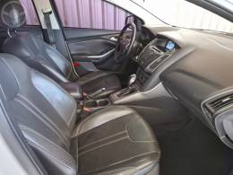 FORD - FOCUS 1.6 SE 16V FLEX 4P AUTOMÁTICO - 2014/2015 - BRANCA - R$ 52.900,00