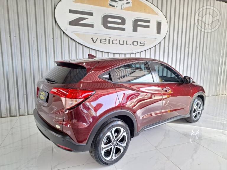 HONDA - HR-V 1.8 16V FLEX LX 4P AUTOMÁTICO - 2017/2017 - VERMELHA - R$ 89.900,00