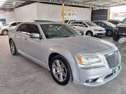 CHRYSLER - 300 C 3.6 SEDAN V6 24V 4P AUTOMÁTICO - 2011/2012 - PRATA - R$ 104.900,00