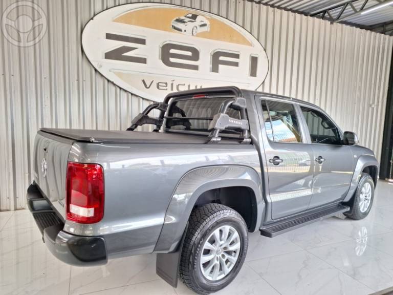 VOLKSWAGEN - AMAROK 2.0 4X4 TDI COMFORTILINE CD DIESEL 4P AUTOMÁTICO - 2019/2020 - CINZA - R$ 127.900,00