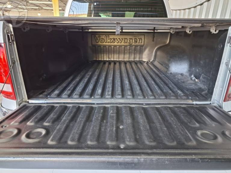 VOLKSWAGEN - AMAROK 2.0 HIGHLINE 4X4 CD 16V TURBO INTERCOOLER DIESEL 4P AUTOMÁTICO - 2018/2018 - PRATA - R$ 138.900,00