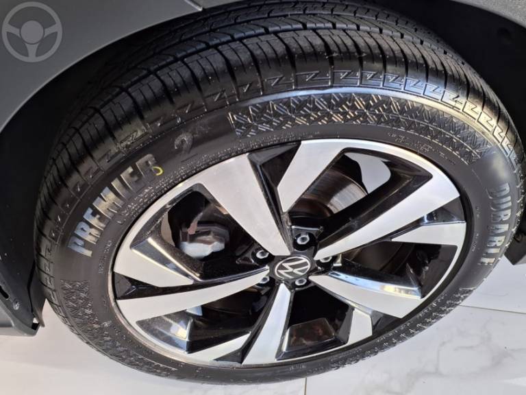 VOLKSWAGEN - NIVUS 1.0 TSI HIGHLINE FLEX 4P AUTOMÁTICO - 2021/2021 - CINZA - R$ 101.500,00
