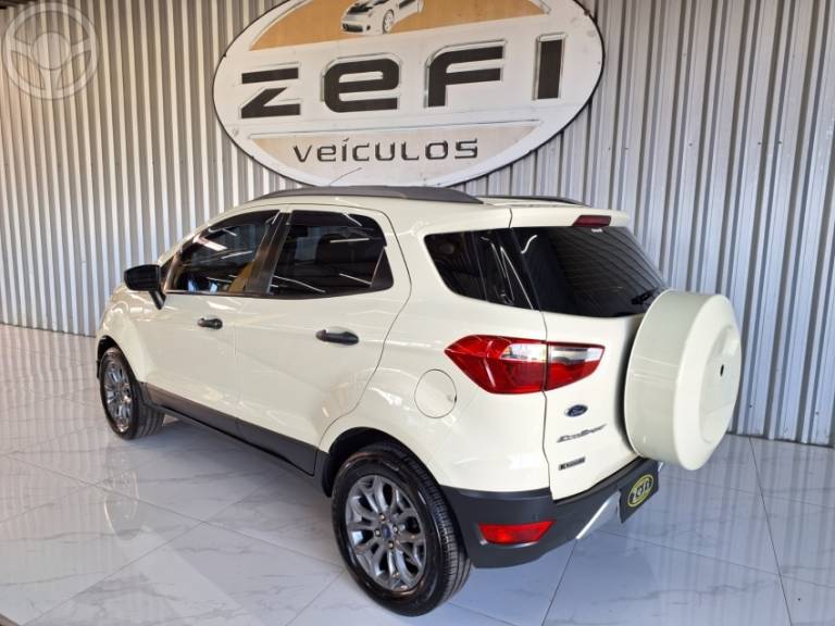 FORD - ECOSPORT 1.6 FREESTYLE 16V FLEX 4P MANUAL - 2014/2015 - BRANCA - R$ 58.000,00