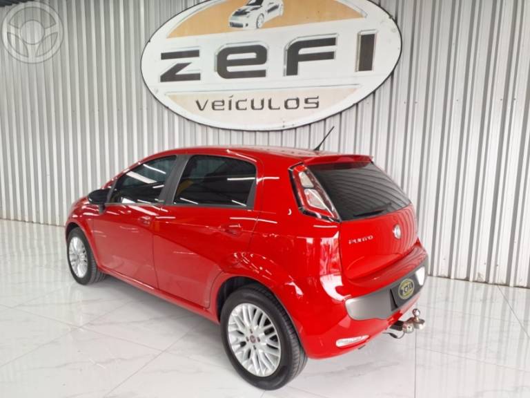 FIAT - PUNTO 1.6 ESSENCE 16V FLEX 4P MANUAL - 2012/2013 - VERMELHA - R$ 39.900,00