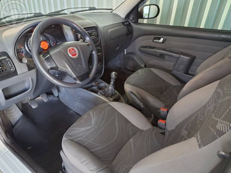 FIAT - STRADA 1.4 MPI WORKING CS 8V FLEX 2P MANUAL - 2014/2015 - BRANCA - R$ 49.900,00