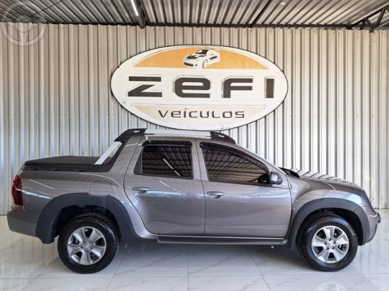 RENAULT - DUSTER OROCH 1.6 16V FLEX DYNAMIQUE 4P MANUAL - 2021/2022 - CINZA - R$ 85.900,00