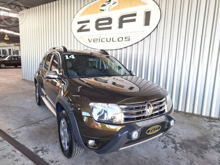 RENAULT - DUSTER 1.6 DYNAMIQUE 4X2 16V FLEX 4P MANUAL - 2013/2014 - VERDE - R$ 53.900,00