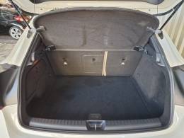 MERCEDES-BENZ - GLA 200 1.6 CGI STYLE 16V TURBO FLEX 4P AUTOMÁTICO - 2016/2016 - BRANCA - R$ 101.900,00