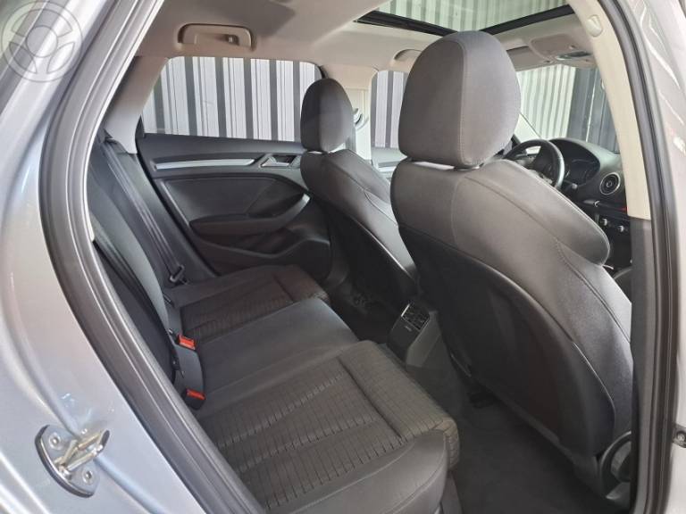 AUDI - A3 1.8 TFSI SPORTBACK 16V 4P AUTOMÁTICO - 2014/2015 - PRATA - R$ 92.900,00