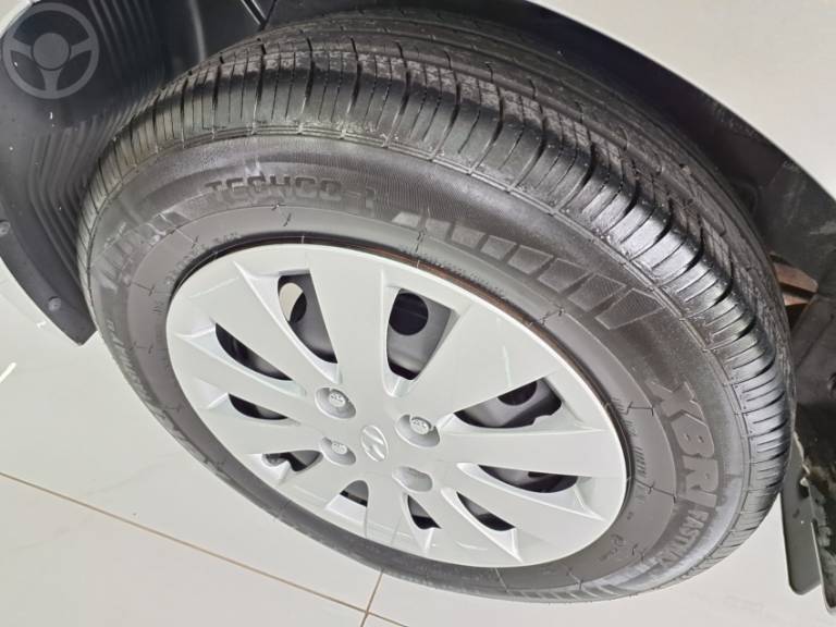 HYUNDAI - HB20 1.0 COMFORT 12V FLEX 4P MANUAL - 2013/2013 - PRATA - R$ 39.999,00