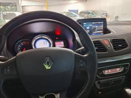 RENAULT - FLUENCE 2.0 DYNAMIQUE PLUS 16V FLEX 4P AUTOMÁTICO - 2015/2016 - PRATA - R$ 57.500,00