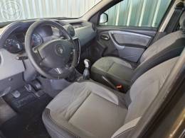 RENAULT - DUSTER 1.6 DYNAMIQUE 4X2 16V FLEX 4P MANUAL - 2013/2014 - VERDE - R$ 53.900,00