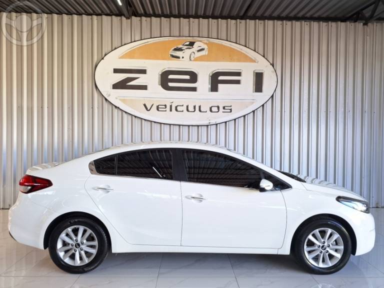 KIA MOTORS - CERATO 1.6 SX 16V FLEX 4P AUTOMÁTICO - 2018/2019 - BRANCA - R$ 85.900,00