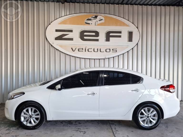 KIA MOTORS - CERATO 1.6 SX 16V FLEX 4P AUTOMÁTICO - 2018/2019 - BRANCA - R$ 85.900,00