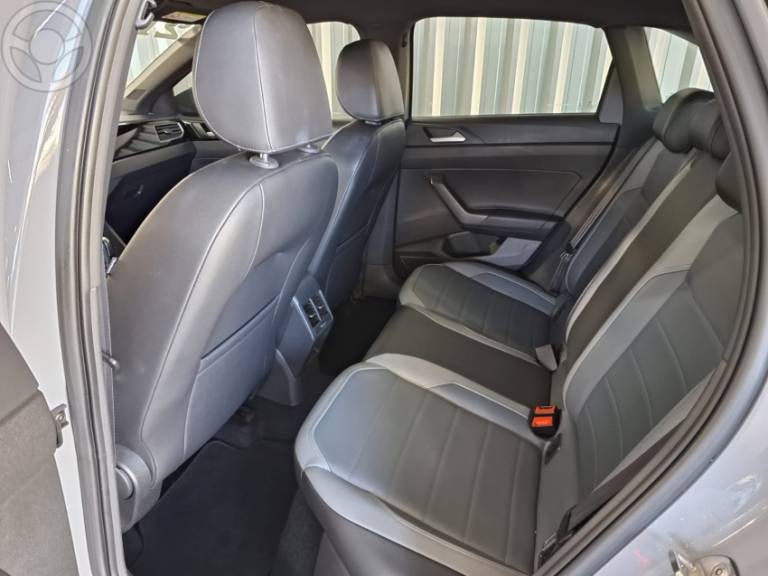 VOLKSWAGEN - NIVUS 1.0 TSI HIGHLINE FLEX 4P AUTOMÁTICO - 2021/2021 - CINZA - R$ 101.500,00