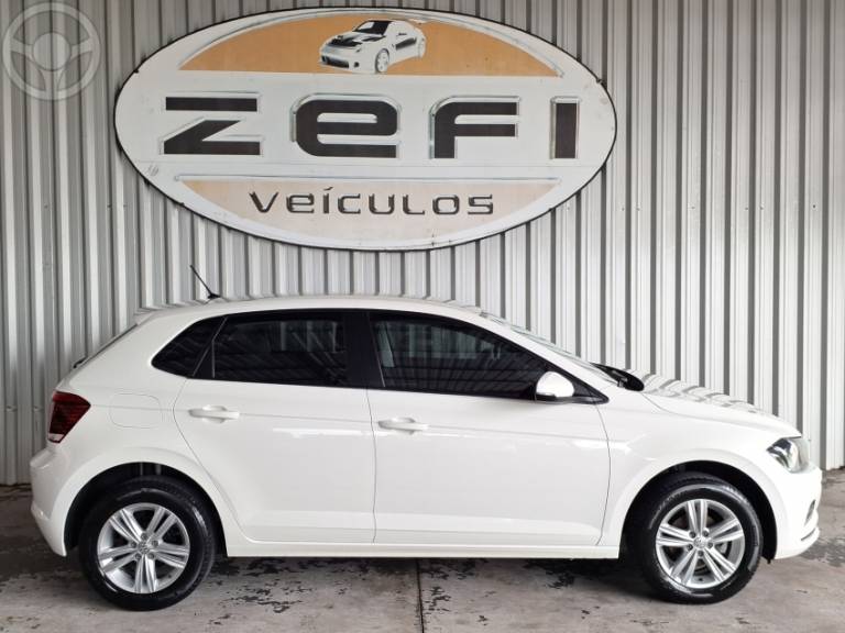 VOLKSWAGEN - POLO 1.0MPI TOTAL FLEX MANUAL - 2020/2021 - BRANCA - R$ 71.800,00