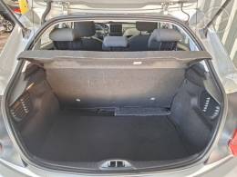 PEUGEOT - 208 1.6 GRIFFE 16V FLEX 4P AUTOMÁTICO - 2017/2018 - PRATA - R$ 63.900,00