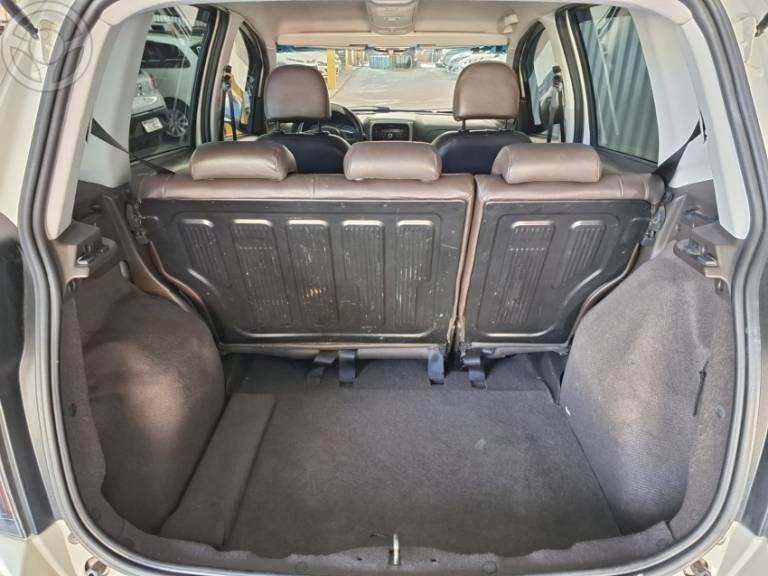 FIAT - IDEA 1.6 MPI ESSENCE 16V FLEX 4P MANUAL - 2014/2014 - BRANCA - R$ 36.900,00