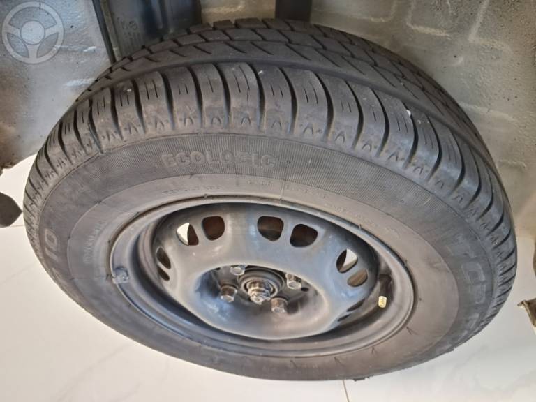 VOLKSWAGEN - GOL 1.0 MI SPECIAL 8V 2P MANUAL - 2003/2004 - BRANCA - R$ 12.900,00