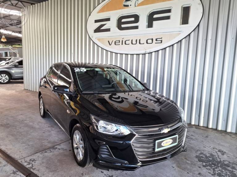 CHEVROLET - ONIX 1.0 LT 12V FLEX 4P MANUAL - 2023/2023 - PRETA - R$ 75.900,00