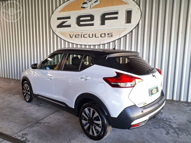 NISSAN - KICKS 1.6 16V FLEX SV 4P XTRONIC - 2018/2018 - BRANCA - R$ 84.900,00