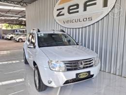 RENAULT - DUSTER 1.6 DYNAMIQUE 4X2 16V FLEX 4P MANUAL - 2013/2014 - BRANCA - R$ 52.900,00