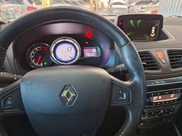 RENAULT - FLUENCE 2.0 DYNAMIQUE PLUS 16V FLEX 4P AUTOMÁTICO - 2015/2016 - PRATA - R$ 57.500,00