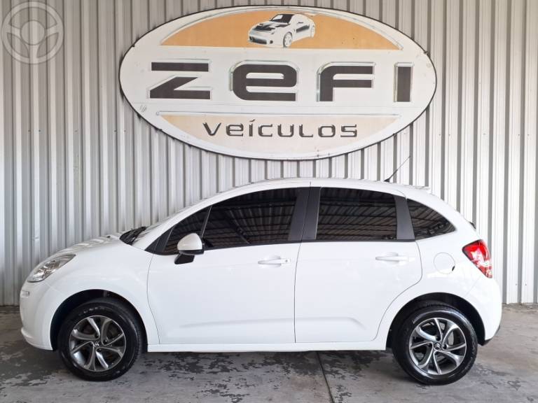 CITROËN - C3 1.2 TENDANCE PURE TECH 12V 4P MANUAL - 2017/2018 - BRANCA - R$ 48.900,00