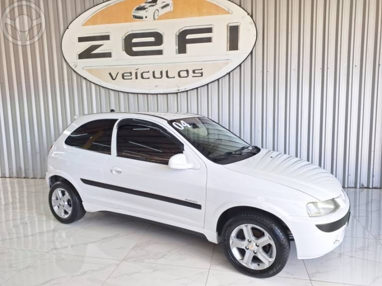CHEVROLET - CELTA 1.0 MPFI VHC SUPER 8V 2P MANUAL - 2003/2004 - BRANCA - R$ 16.500,00