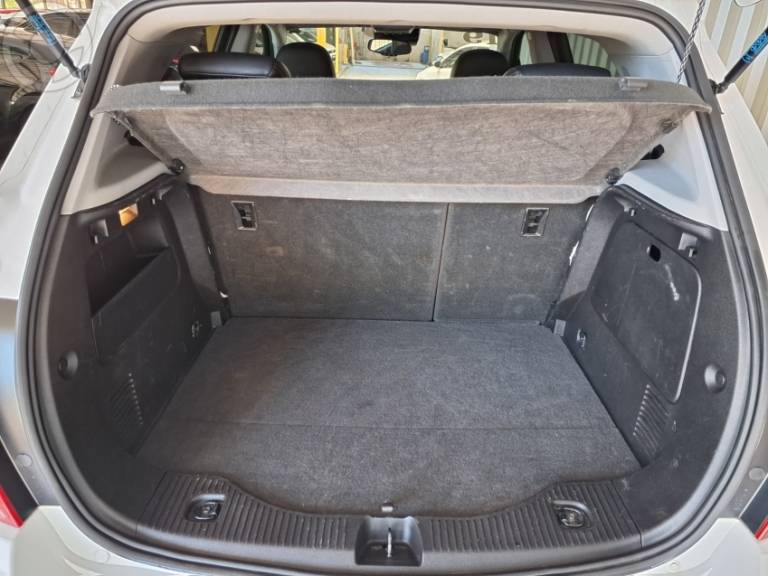 CHEVROLET - TRACKER 1.4 16V TURBO FLEX PREMIER AUTOMÁTICO - 2018/2019 - BRANCA - R$ 92.500,00