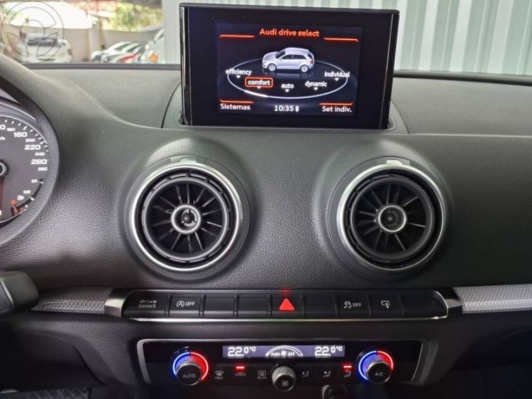 AUDI - A3 1.8 TFSI SPORTBACK 16V 4P AUTOMÁTICO - 2014/2015 - PRATA - R$ 92.900,00