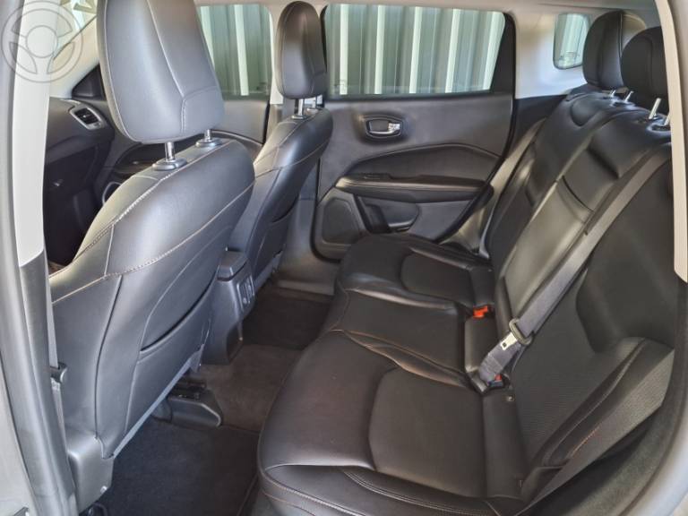 JEEP - COMPASS 2.0 16V FLEX LONGITUDE AUTOMÁTICO - 2019/2020 - CINZA - R$ 101.500,00
