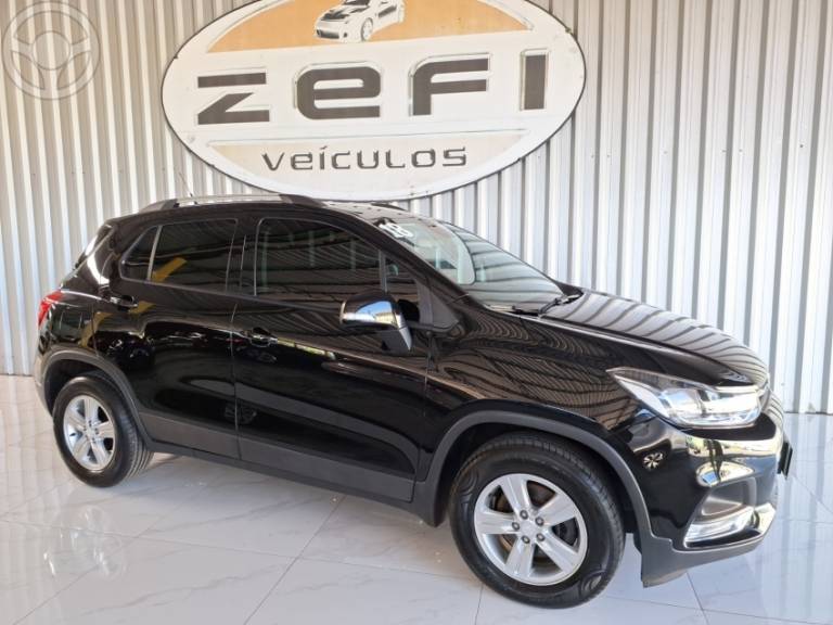 CHEVROLET - TRACKER 1.4 16V TURBO FLEX LT AUTOMÁTICO - 2018/2018 - PRETA - R$ 81.900,00