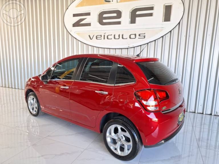 CITROËN - C3 1.6 EXCLUSIVE 16V FLEX 4P AUTOMÁTICO - 2015/2016 - VERMELHA - R$ 49.900,00