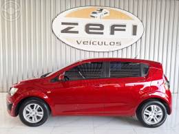CHEVROLET - SONIC 1.6 LT 16V FLEX 4P MANUAL - 2012/2013 - VERMELHA - R$ 38.500,00