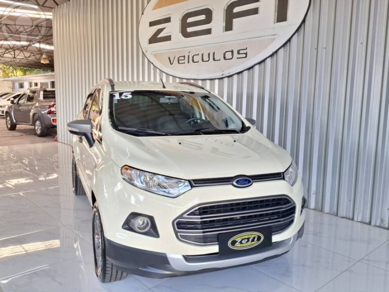 FORD - ECOSPORT 1.6 FREESTYLE 16V FLEX 4P MANUAL - 2014/2015 - BRANCA - R$ 58.000,00