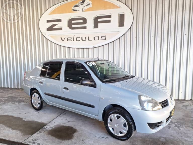RENAULT - CLIO 1.6 AUTHENTIQUE SEDAN 16V FLEX 4P MANUAL - 2008/2009 - PRATA - R$ 26.990,00