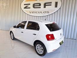 VOLKSWAGEN - GOL 1.0 12V MPI TOTALFLEX TRENDLINE 4P MANUAL - 2016/2017 - BRANCA - R$ 42.900,00