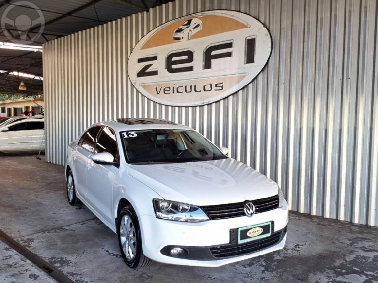 VOLKSWAGEN - JETTA 2.0 COMFORTLINE FLEX 4P TIPTRONIC - 2012/2013 - BRANCA - R$ 66.900,00