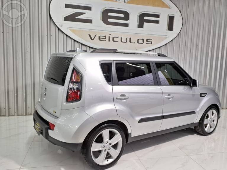 KIA MOTORS - SOUL 1.6 EX 16V 4P MANUAL - 2010/2011 - PRATA - R$ 41.500,00