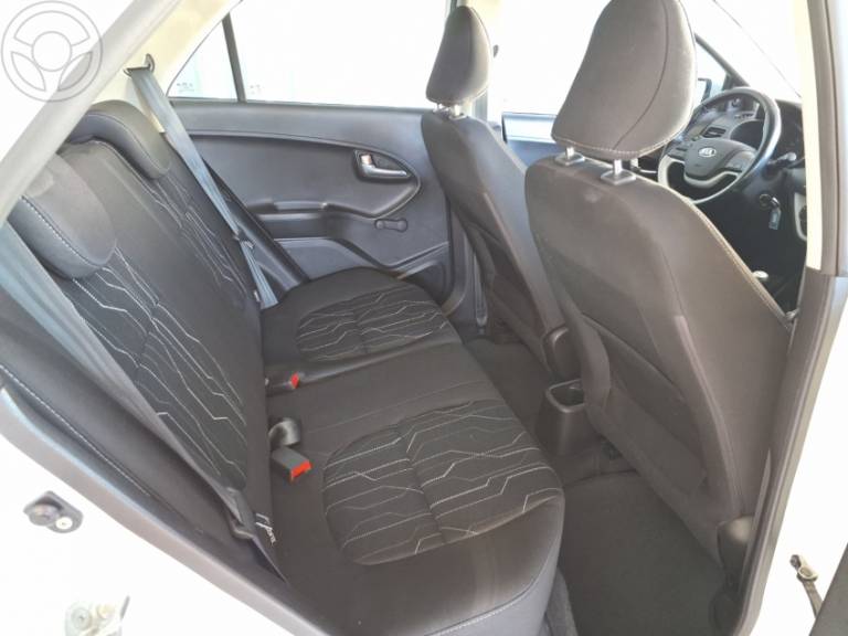 KIA MOTORS - PICANTO 1.0 EX 12V FLEX 4P MANUAL - 2015/2016 - BRANCA - R$ 44.900,00