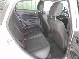 FORD - FIESTA 1.6 SE HATCH 16V FLEX 4P MANUAL - 2014/2015 - BRANCA - R$ 45.900,00