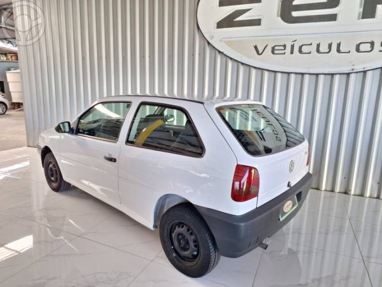 VOLKSWAGEN - GOL 1.0 MI SPECIAL 8V 2P MANUAL - 2003/2004 - BRANCA - R$ 12.900,00