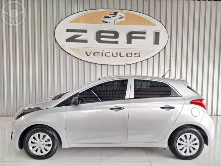 HYUNDAI - HB20 1.0 COMFORT 12V FLEX 4P MANUAL - 2013/2013 - PRATA - R$ 39.999,00