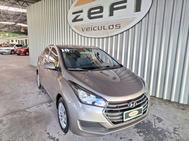 HYUNDAI - HB20S 1.0 COMFORT PLUS 12V FLEX 4P MANUAL - 2017/2018 - PRATA - R$ 57.900,00